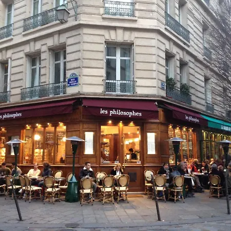 Designer Flat, Steps From Place Des Vosges, Le Marais Parijs