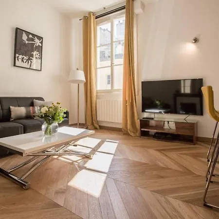 Designer Flat, Steps From Place Des Vosges, Le Marais Appartement
