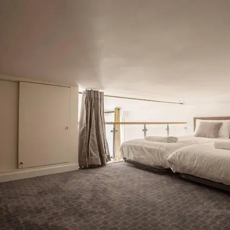 Remodeled Parisian Apartmán *