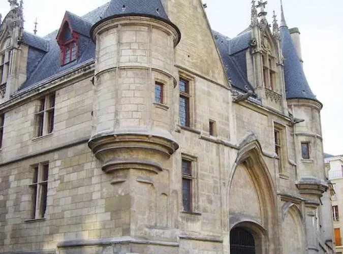 Premier Collection At Le Marais Chic Near Notre Dame, Exclusive *