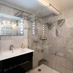 Appartement Designer Flat, Steps From Place Des Vosges, Le Marais Parijs